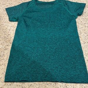 Lululemon Swiftly Tech tee 12